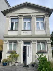 VILLA Pomorska