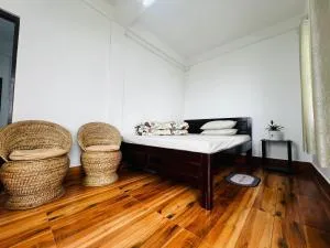 Pinescape Homestay - Karsiyang