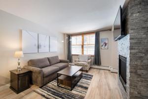 Premium Unit 1307 - 1 Bedroom - Zephyr Mountain condo