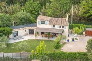 Villas Villa Privee au Coeur du Luberon - Piscine Jardin : photos des chambres