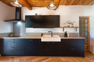 Villas Villa Privee au Coeur du Luberon - Piscine Jardin : photos des chambres