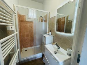 Maisons de vacances Durion, Maison proche plage avec jardin : photos des chambres