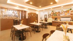 Gimaca Boutique Hotel & Cafe by RedDoorz