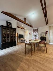 Maisons de vacances La maison rose du centre-ville ! : photos des chambres