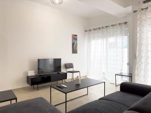 Glenvar Heights I2 90 sqm cozy apt in Paleo Faliro