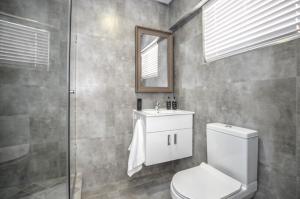 29 Sandringham Mouille Point