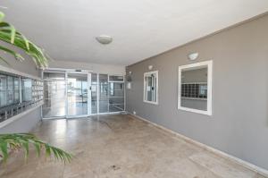 29 Sandringham Mouille Point