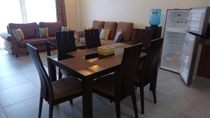Luxury 2-Bedroom Apartment with Pool Access