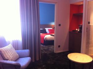 Hotels Hostellerie Du Chapeau Rouge : photos des chambres