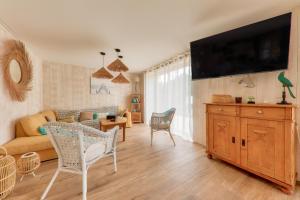 Maison pour 8 avec piscine 500m de la plage