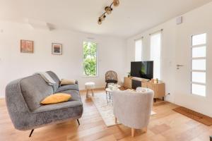 Maison neuve pour 8, 800m des plages