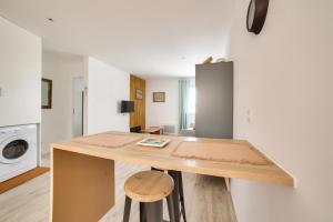 180m de la plage, quartier animé studio 2 personnes