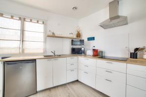180m de la plage, quartier animé studio 2 personnes