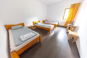 Route 68 Hostel Gurasada Park