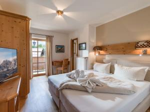 Landhaus Kitzhorn Appartement Hahnenkamm - by NV-Appartements