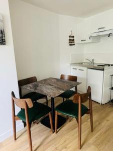 Appartement 1er étage porte droite