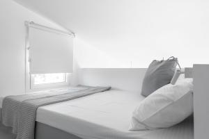 Kallithea Sea View by halu!, Twiins Studios