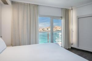 The Townhouse Sea View room in Hotel Spa Porta Maris by Melia