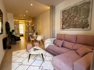 Apartamentos orilla del Bernabéu - 3-звездочные отели в городе Мадрид
