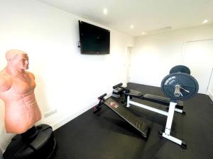 Thorndale - Luxury Coastal Home - Hot Tub , Cinema & Games Room