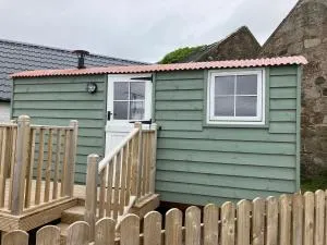Wee Beach Hut Maidens - Kirkoswald