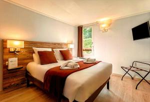 Hotels Brit Hotel Confort Pau Lons : photos des chambres