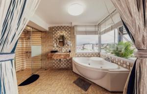 Empress Dalat - Sky View Hotel