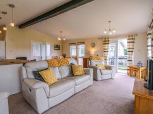 Owls Retreat, Lodge 11