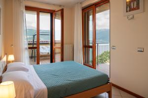 Italian vacation Homes - Iseo Lake Vista Retreat