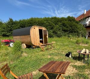 Beim Legath - Kellerstöckl und Schlaffässer