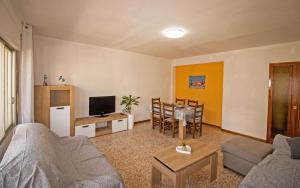 Apartamento con WiFi a 50 metros del Cargador ALBERT VILLAS