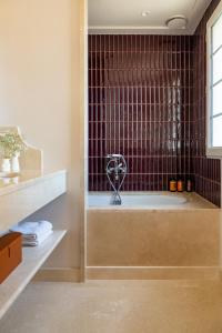 Hotels Hotel de Silhouette : photos des chambres