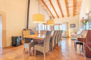 Finca Can Raull by Mallorca House Rent