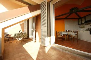 Sinfonia Mimosa central 2-room-flat