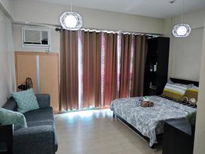 CondoTel Near Terminal 3 Airport at Two palm tree Villas