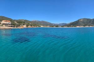 Maisons de vacances Rez de villa, vue panoramique mer et montagne ! : photos des chambres
