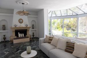 Beach front Villa Cap DAntibes
