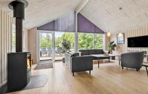 Amazing Home In Glesborg With Sauna