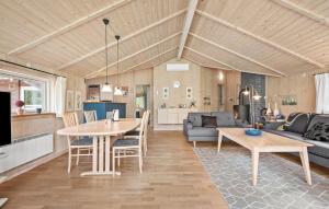 Lovely Home In Hemmet With Kitchen