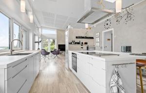 Cozy Home In Kalundborg With Kitchen