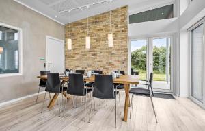 Cozy Home In Kalundborg With Kitchen