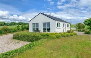4 Bedroom Amazing Home In Knebel - Ørby