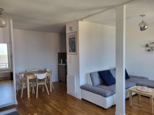 Appartements Appartement vue mer a 100 m de la plage : photos des chambres