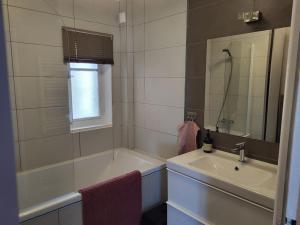 Appartements Appartement vue mer a 100 m de la plage : photos des chambres