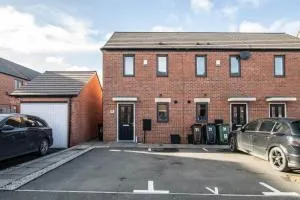 Quiet Two Bedroom House Driveway Parking & Garden - 伍尔弗汉普顿