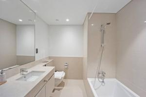 Brand New 1BR Downtown - Next to Dubai Mall