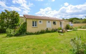 2 Bedroom Gorgeous Home In Saze - Rochefort-du-Gard