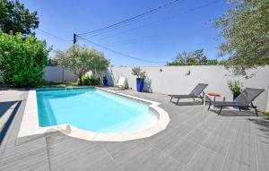 Maisons de vacances 3 Bedroom Beautiful Home In Remoulins : photos des chambres