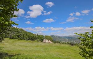 Maisons de vacances Awesome Home In Privas With Sauna : photos des chambres