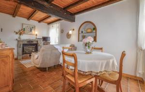 Maisons de vacances Beautiful Home In Zalana : photos des chambres